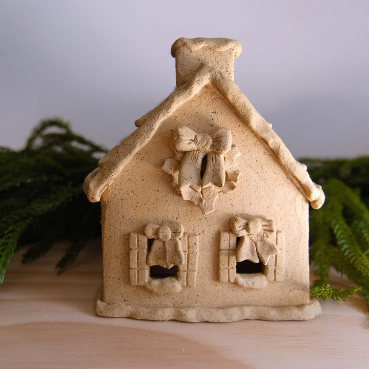 Handbuild A Gingerbread House