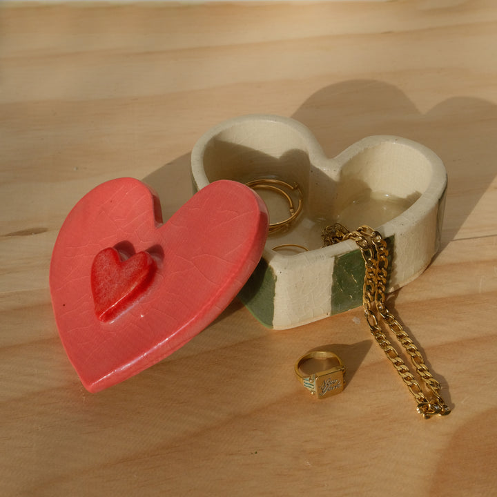 Handbuild A Heart-Shaped Box